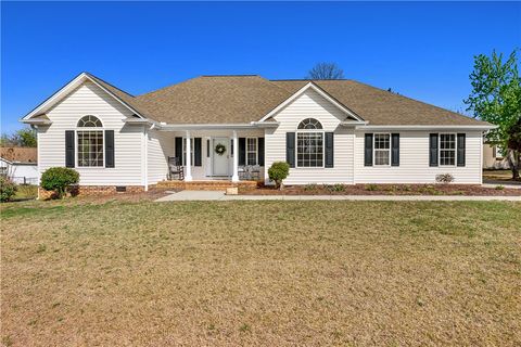 Photo of 402 Dewsbury Lane, Piedmont, SC 29673 (MLS # 20298489)