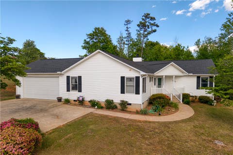 Homes For Sale - 200 Leila Street<br/> Seneca, SC 29678