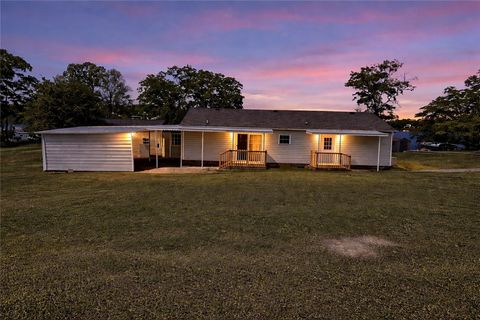 Mobile Home For Sale - 20 Apache Drive<br/> Waterloo, SC 29384