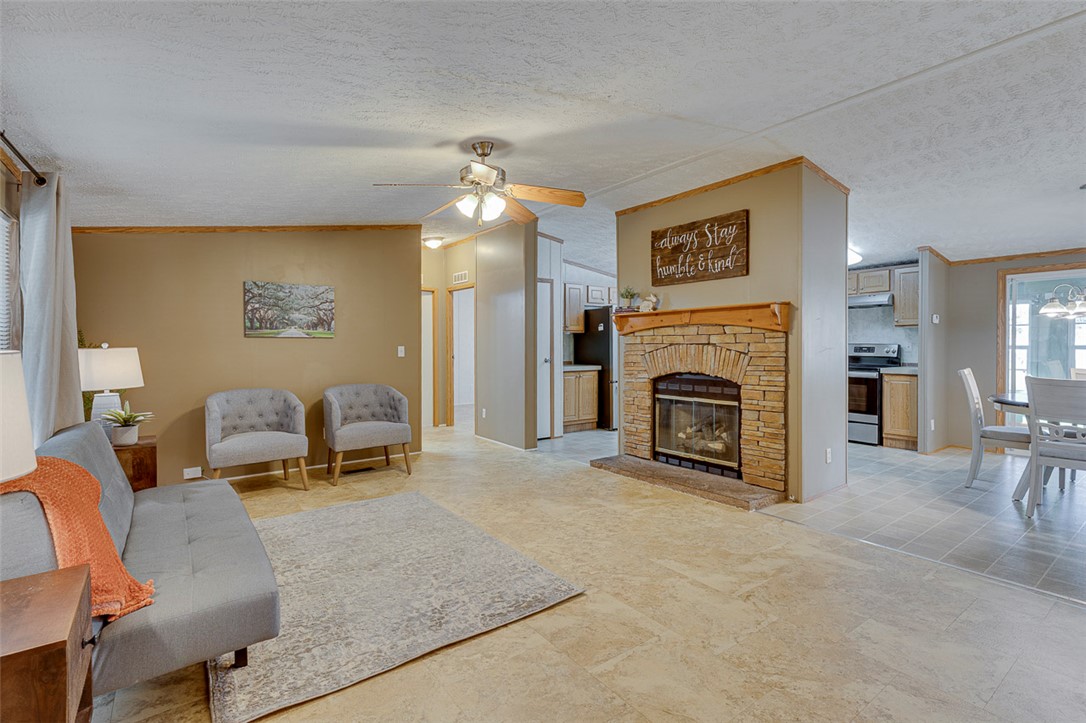 150 Spring Lake Drive, Greenwood, South Carolina image 3