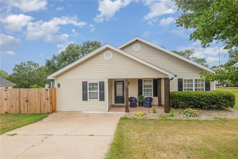 Homes For Sale - 262 Milky Way<br/> Greer, SC 29651