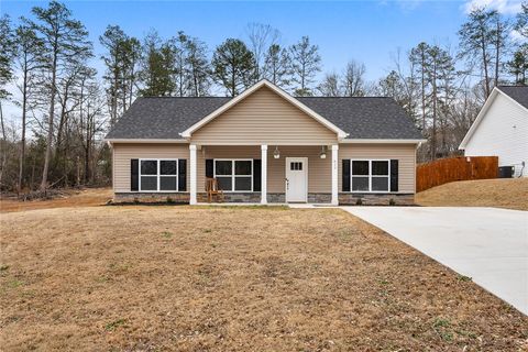 Photo of 823 Pritchards Drive, Anderson, SC 29625 (MLS # 20297343)