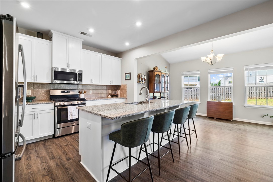 305 Vicksburg Drive, Piedmont, South Carolina image 4