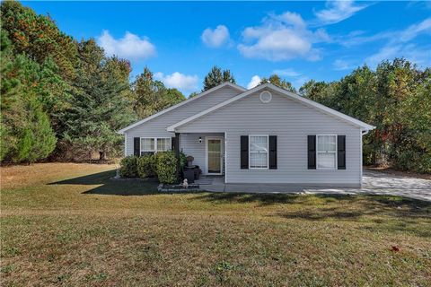 Photo of 109 Bragg Drive, Williamston, SC 29697 (MLS # 20293827)
