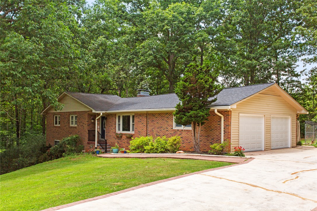 125 Brookwood Road, Seneca, South Carolina image 1
