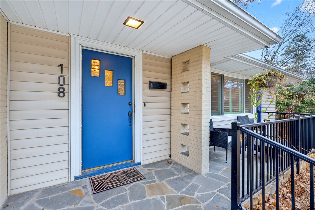 Greenville, South Carolina 29609, United States, 4 Bedrooms Bedrooms, ,2 BathroomsBathrooms,Residential,Active,252349