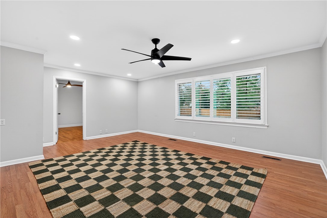 Greenville, South Carolina 29609, United States, 4 Bedrooms Bedrooms, ,2 BathroomsBathrooms,Residential,Active,252349