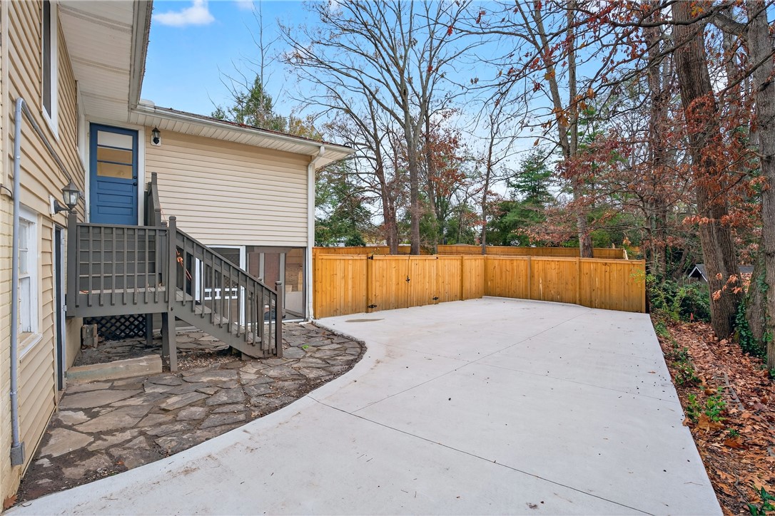 Greenville, South Carolina 29609, United States, 4 Bedrooms Bedrooms, ,2 BathroomsBathrooms,Residential,Active,252349