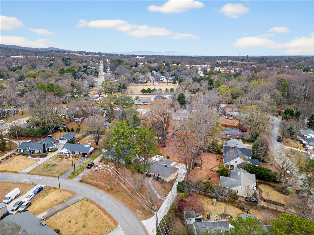 Greenville, South Carolina 29609, United States, 4 Bedrooms Bedrooms, ,2 BathroomsBathrooms,Residential,Active,252349