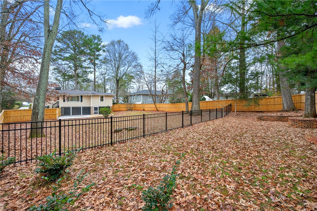 Greenville, South Carolina 29609, United States, 4 Bedrooms Bedrooms, ,2 BathroomsBathrooms,Residential,Active,252349