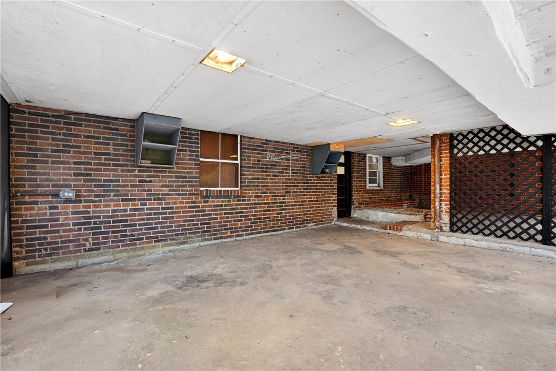 Greenville, South Carolina 29609, United States, 4 Bedrooms Bedrooms, ,2 BathroomsBathrooms,Residential,Active,252349