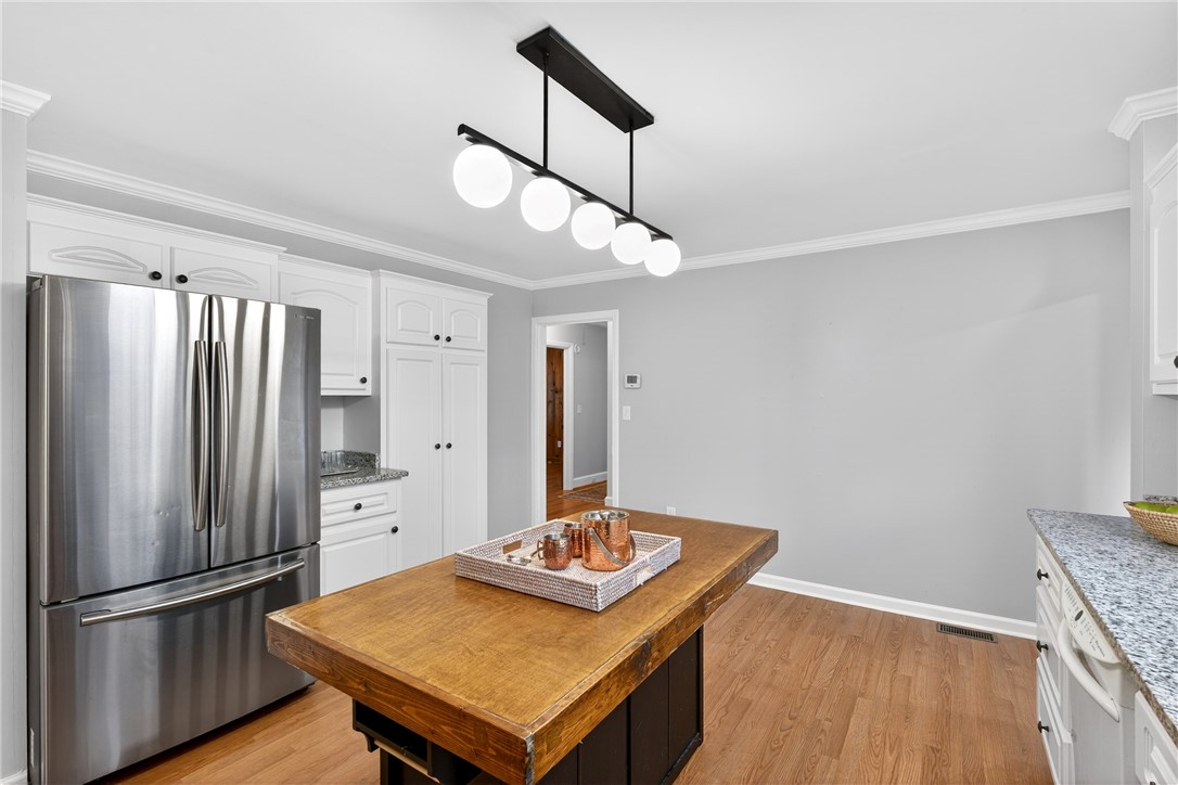 Greenville, South Carolina 29609, United States, 4 Bedrooms Bedrooms, ,2 BathroomsBathrooms,Residential,Active,252349