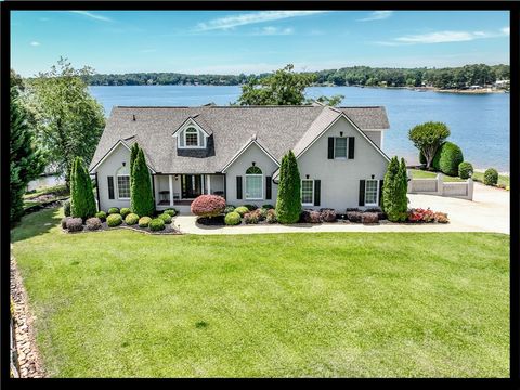 Photo of 190 Walker Point, Seneca, SC 29672 (MLS # 20301194)