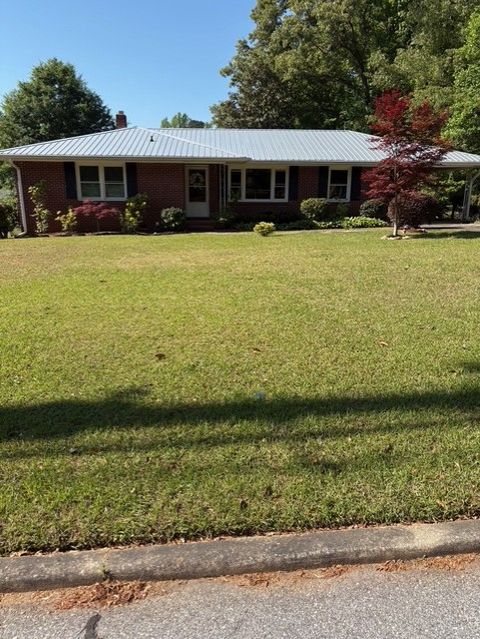 Photo of 205 SUNSET Drive, Abbeville, SC 29620 (MLS # 20300466)
