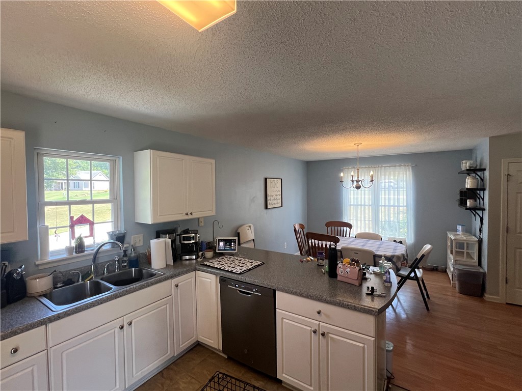 Pendleton, South Carolina 29670, United States, 3 Bedrooms Bedrooms, ,3 BathroomsBathrooms,Residential,Pending,163381