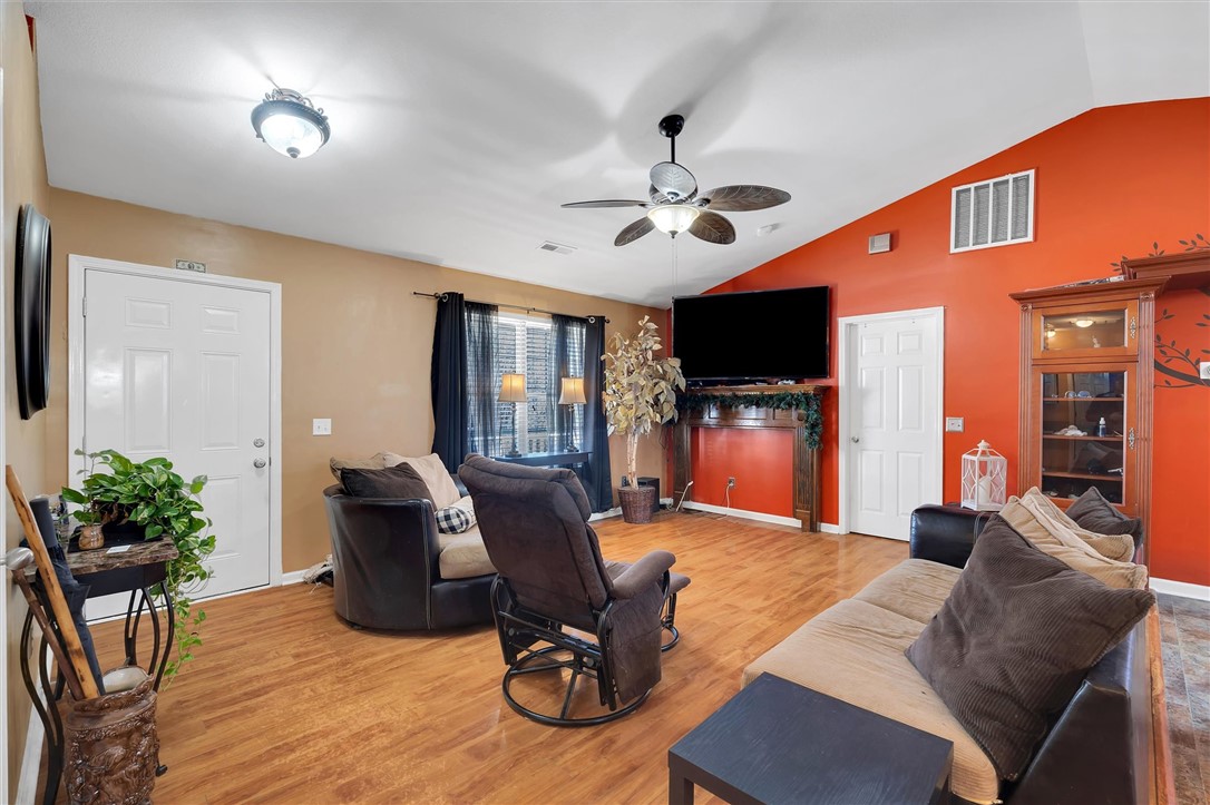 122 Goldfinch Court, Piedmont, South Carolina image 5