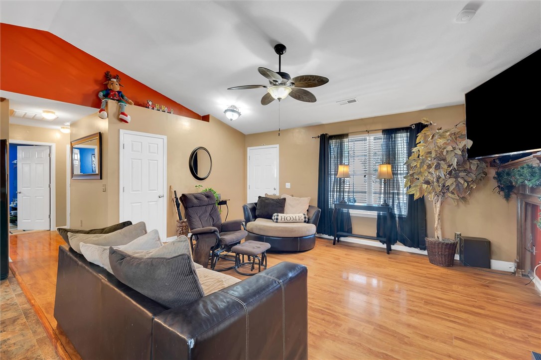 122 Goldfinch Court, Piedmont, South Carolina image 6