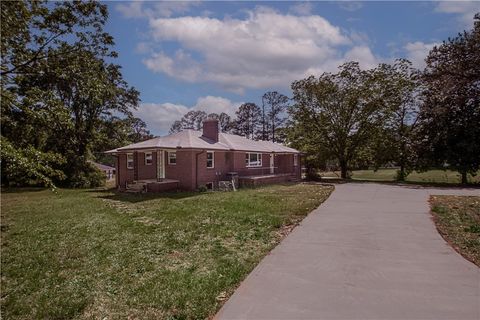 Photo of 1005 Gordon Street, Anderson, SC 29626 (MLS # 20300900)