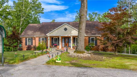 Photo of 104 Knollwood Drive, Seneca, SC 29672 (MLS # 20300670)