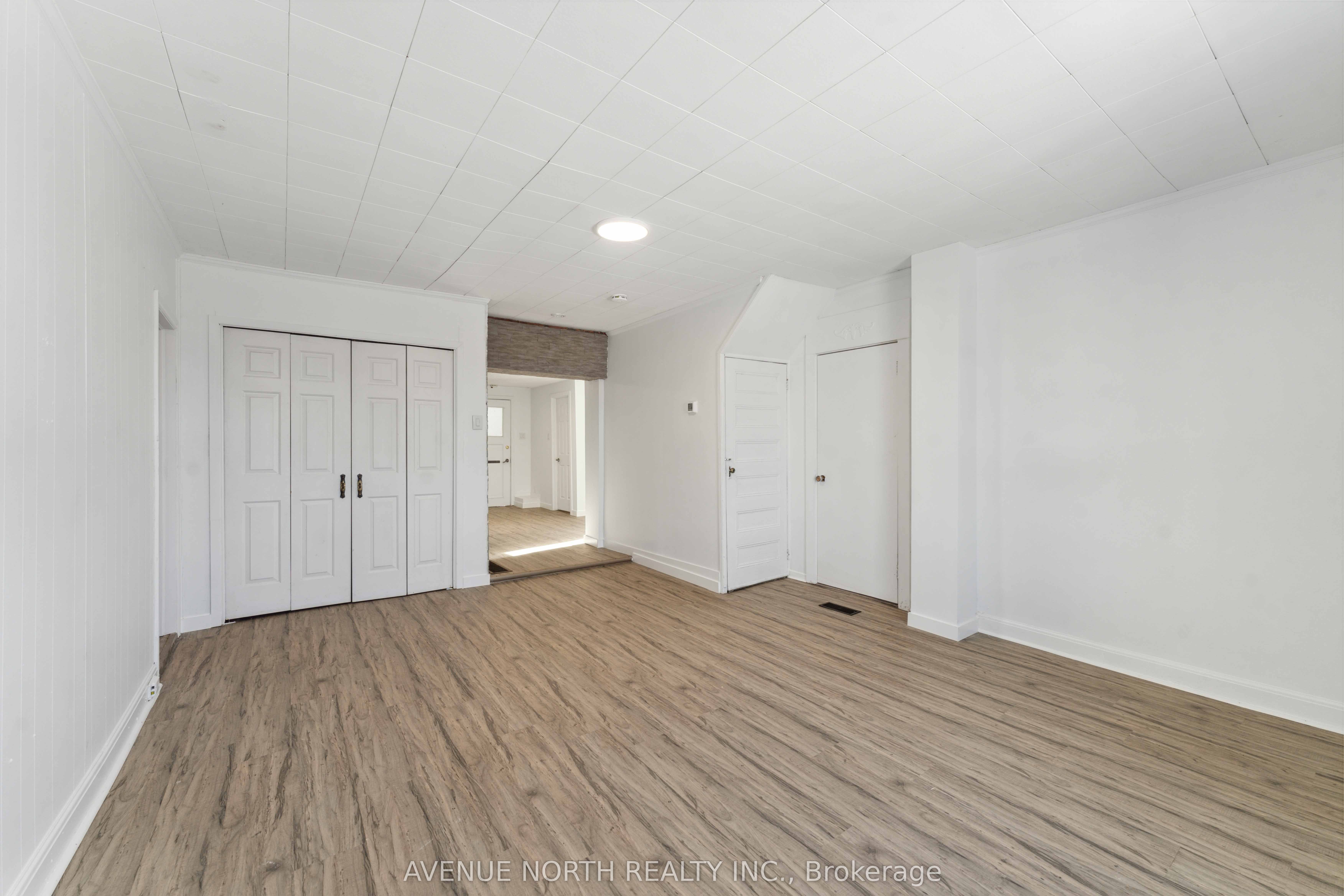 6958 Notre Dame Street