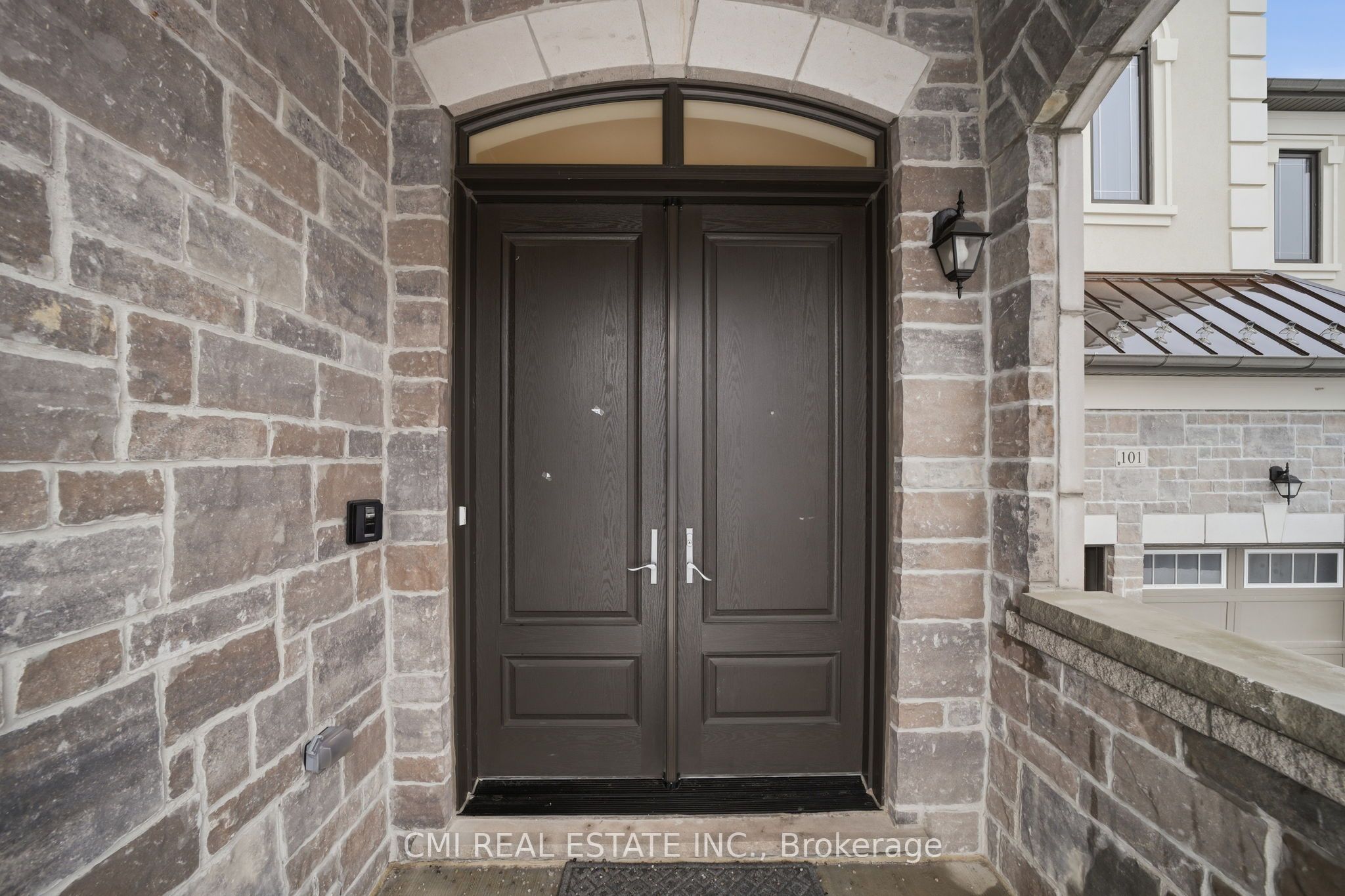 101 Appleyard Avenue