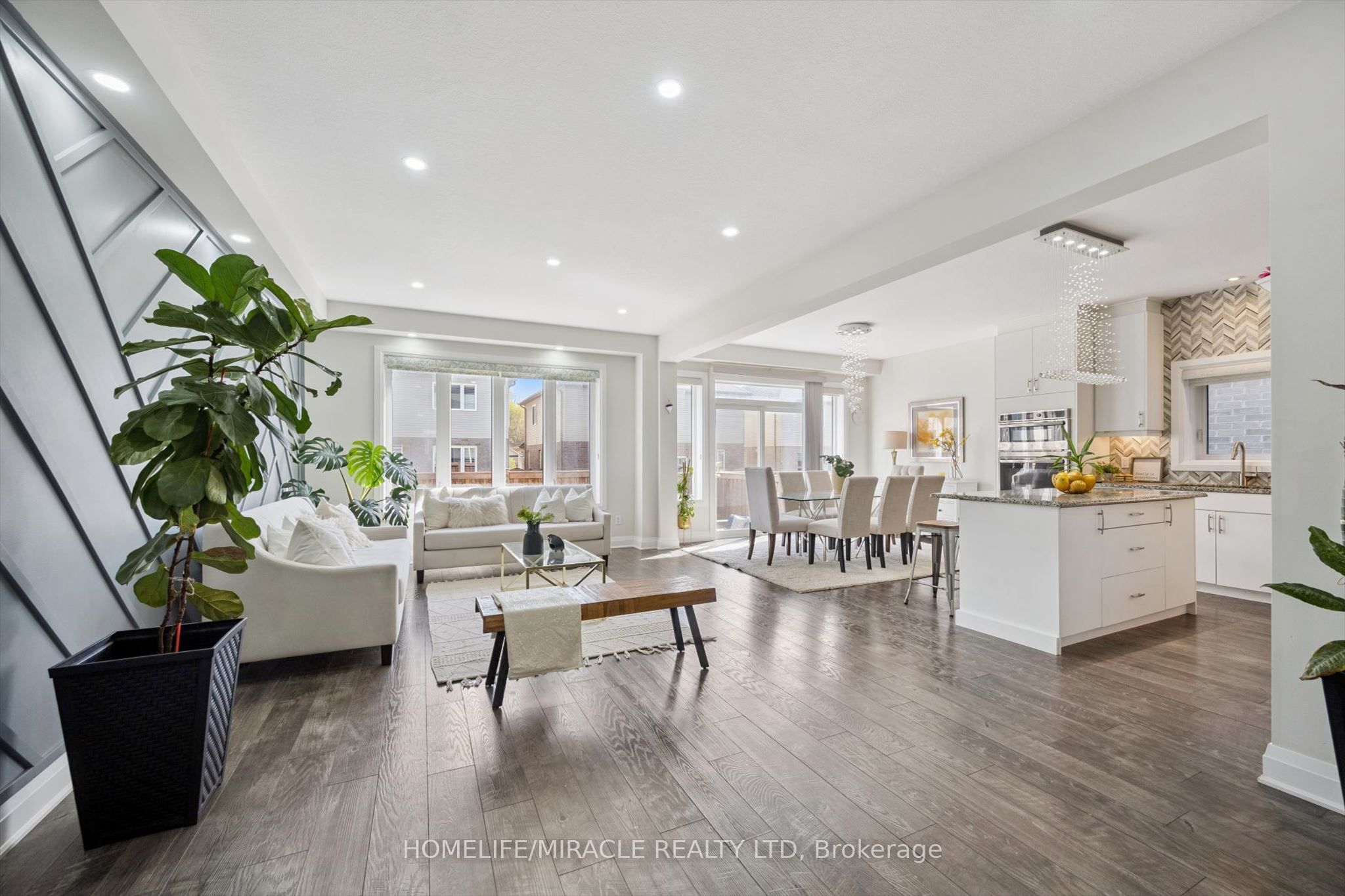 736 Wood Lily Street