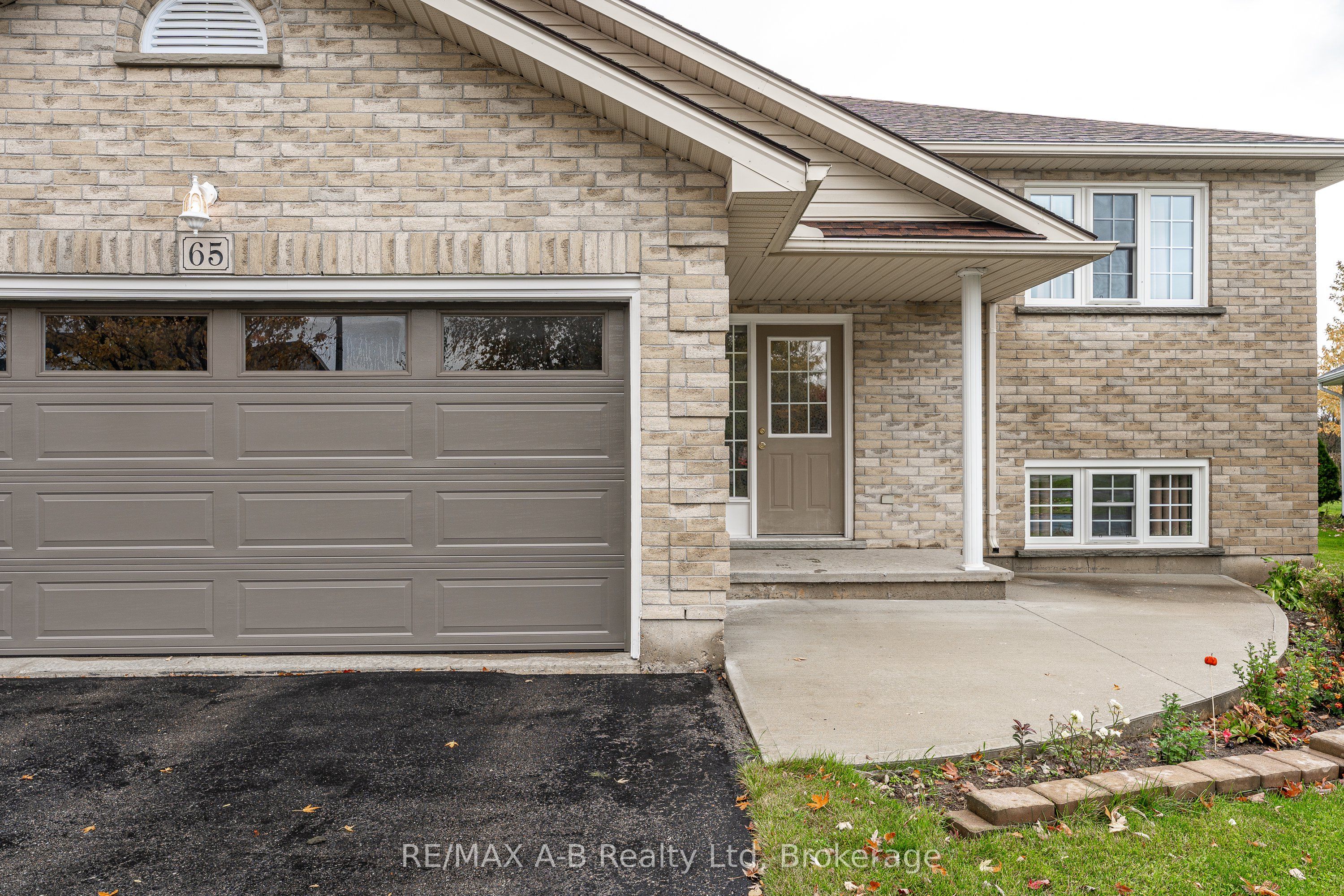 65 Parkhaven Crescent