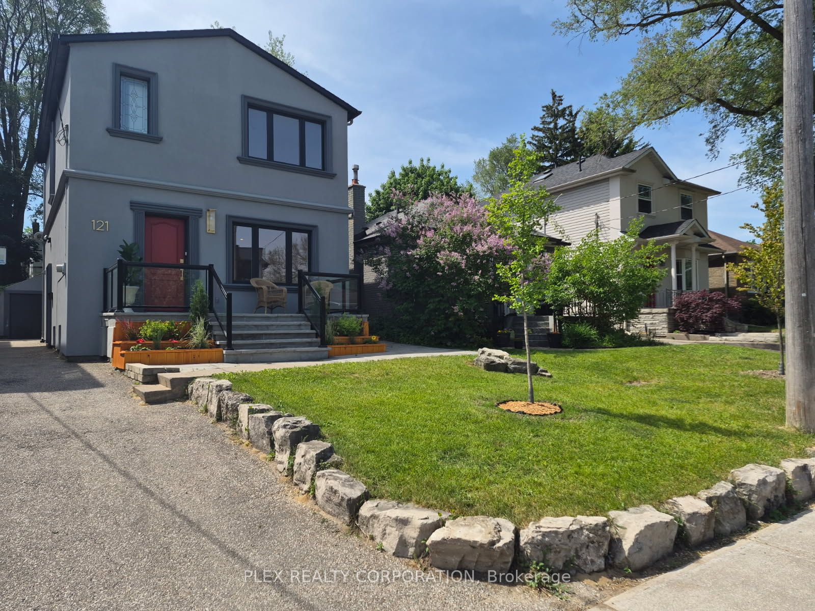 121 Virginia Avenue
