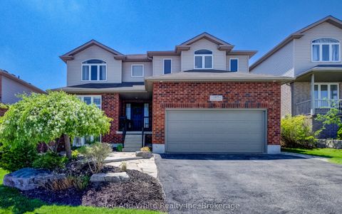 195 Westcliff Way Cambridge ON N1S 5C2