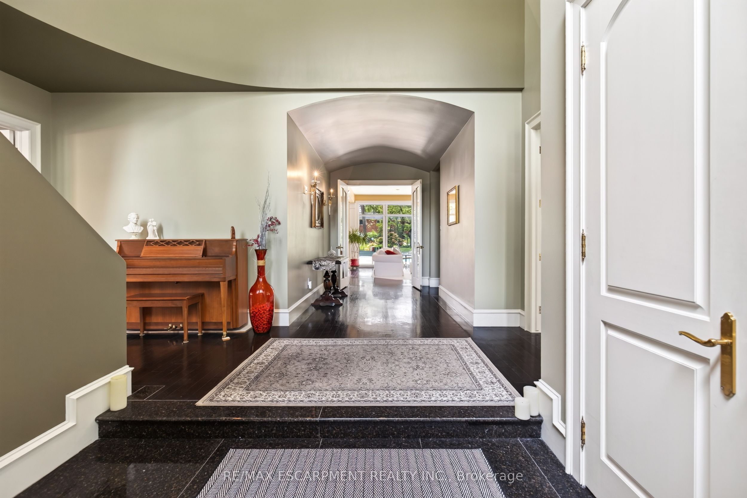1019 Scenic Drive