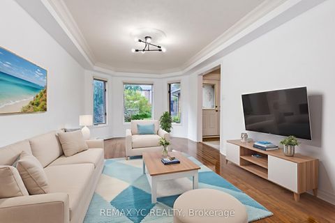 896 Darwin Drive Pickering ON L1X 2P8