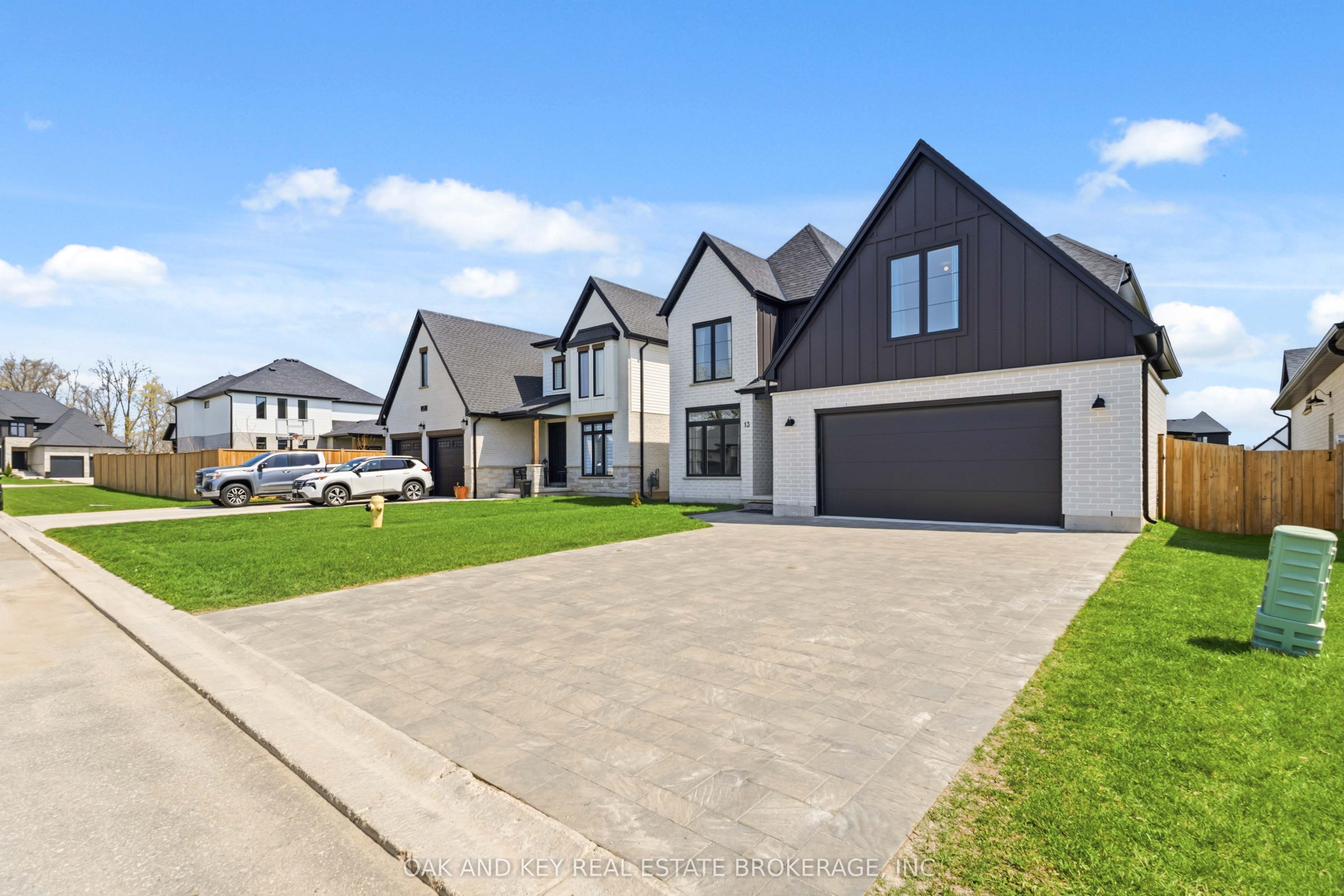 13 BRISCOE Crescent
