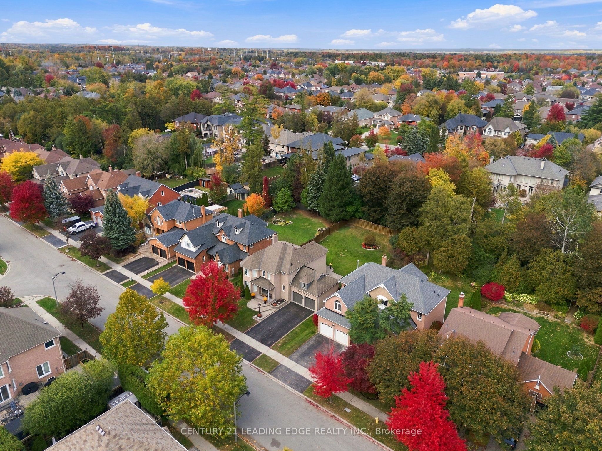 1629 Valley Ridge Crescent