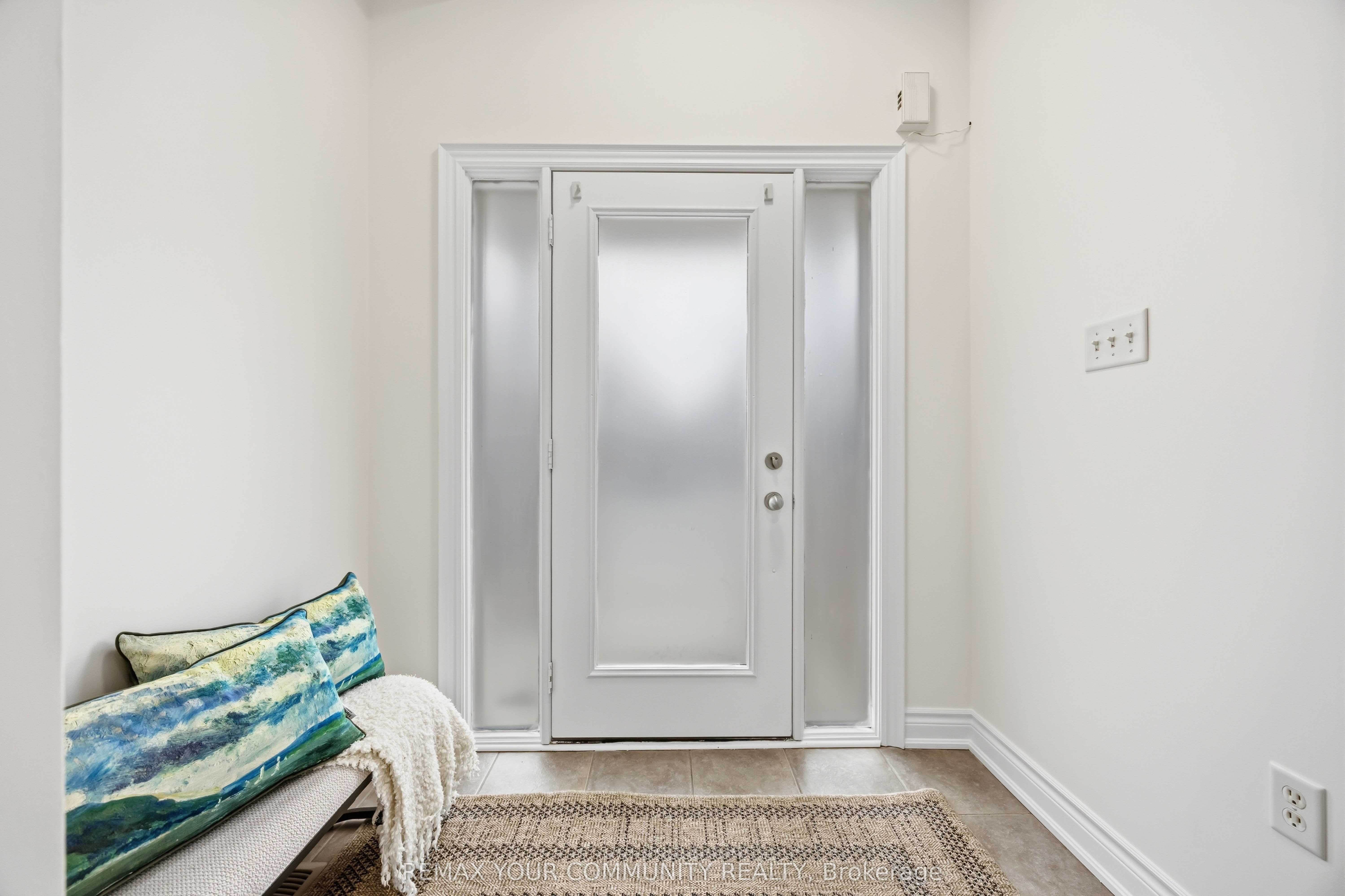 17 Latitude Lane