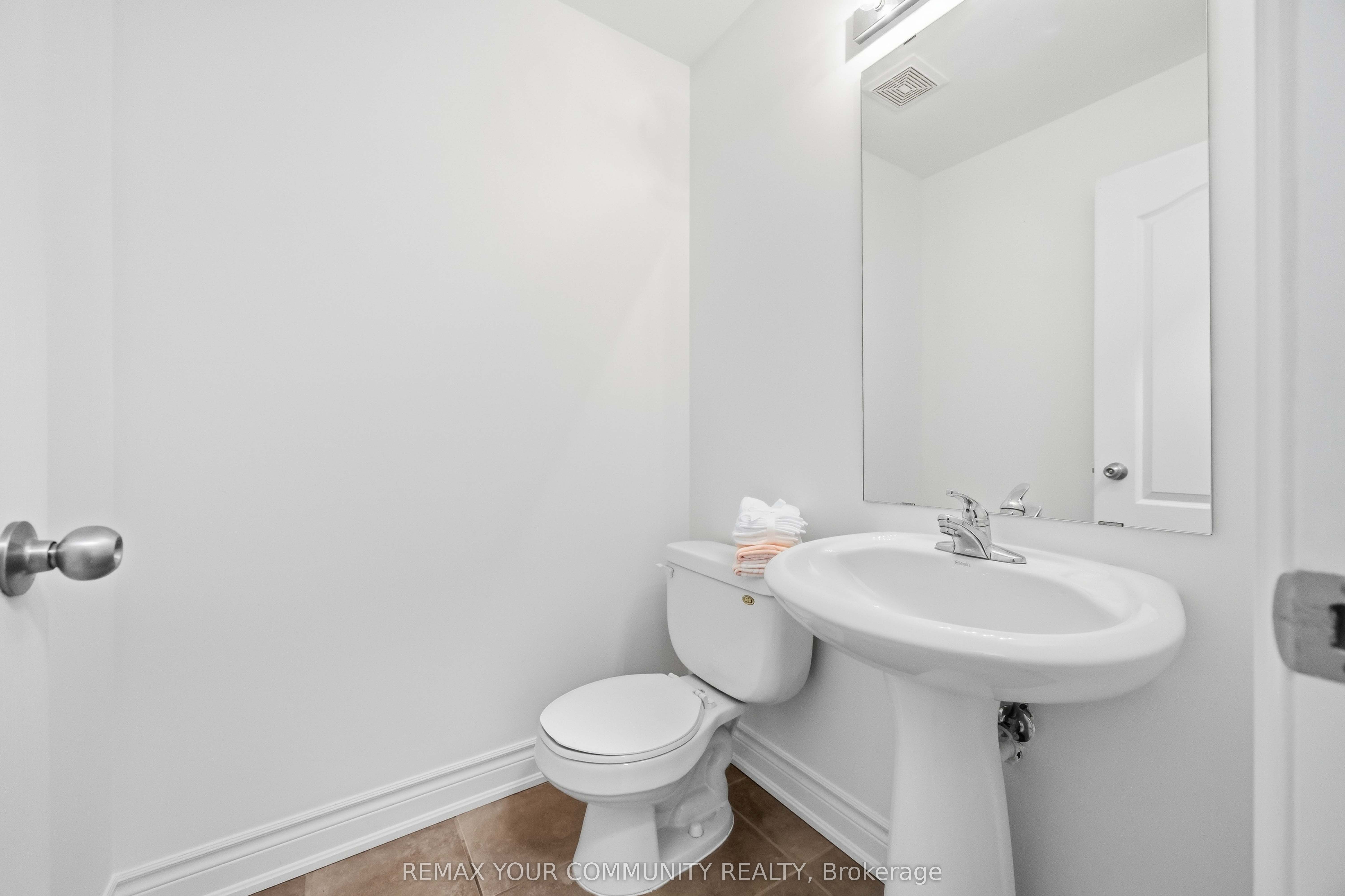 17 Latitude Lane