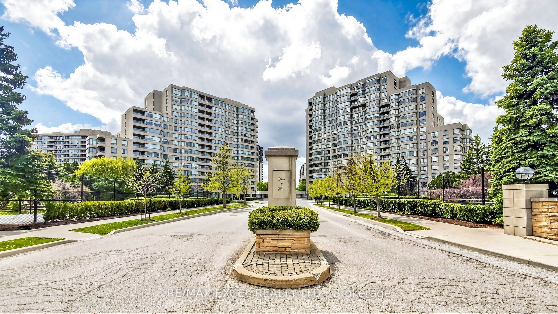 11 Townsgate Drive 718