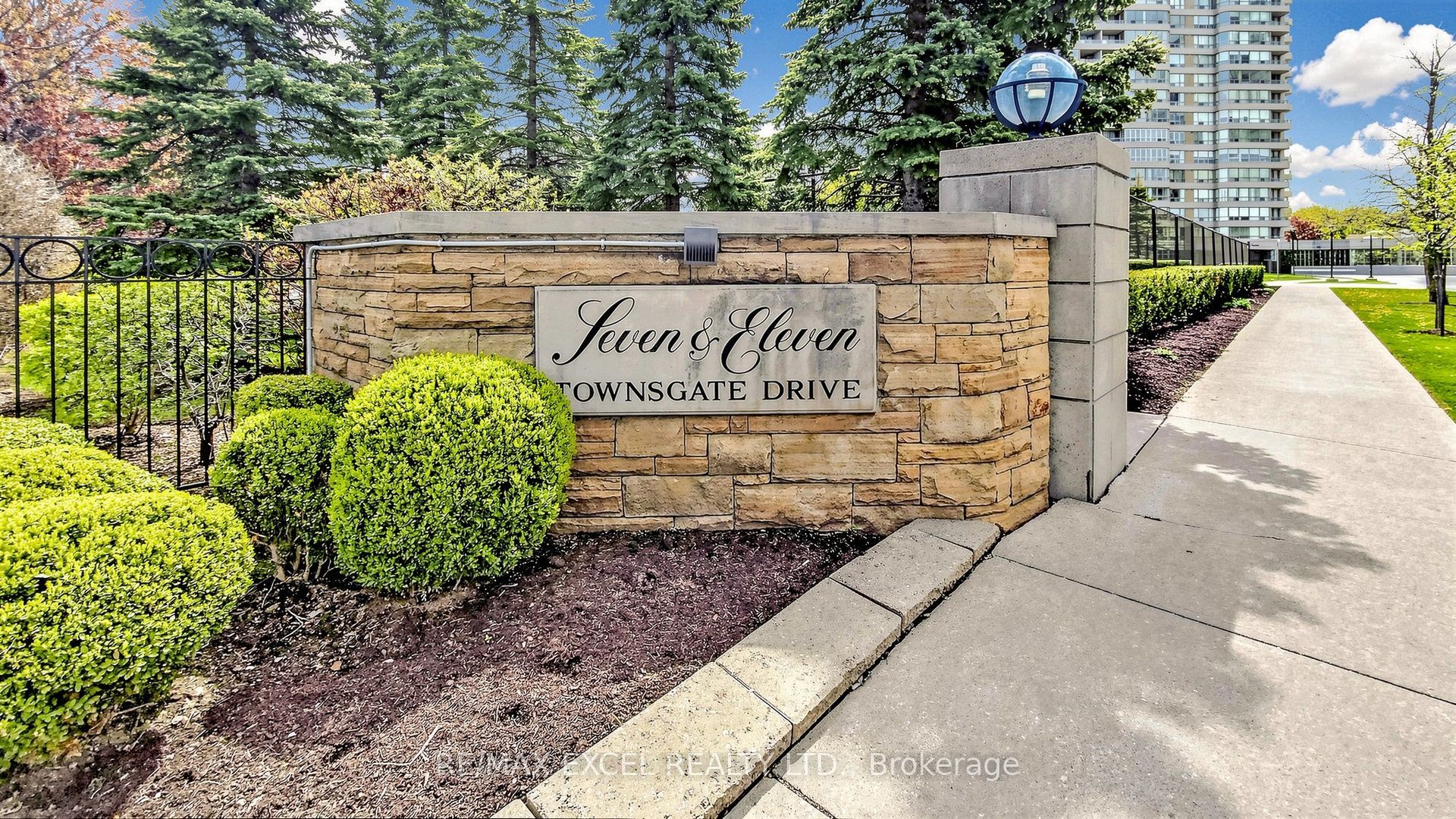 11 Townsgate Drive 718
