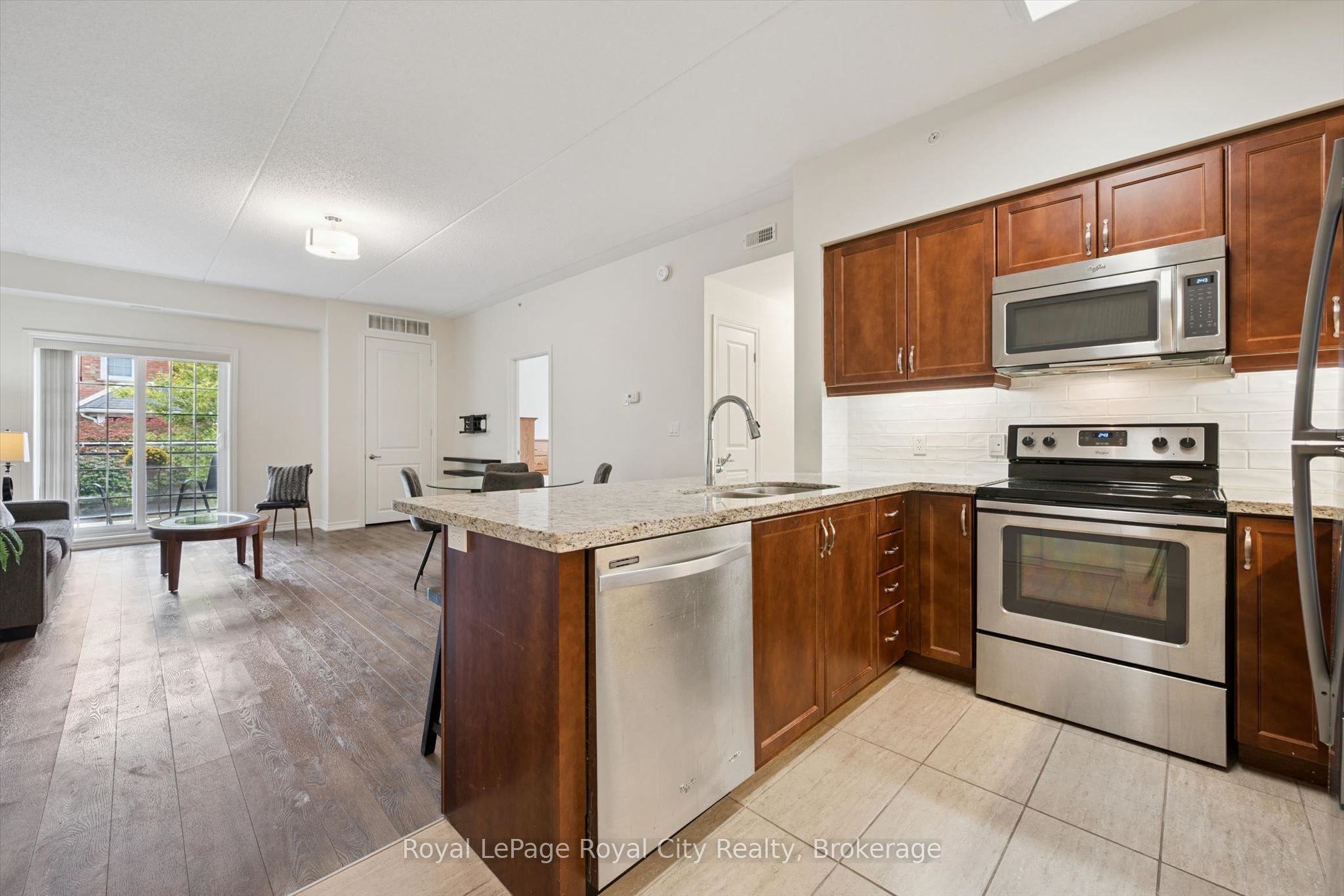 1077 Gordon Street 142