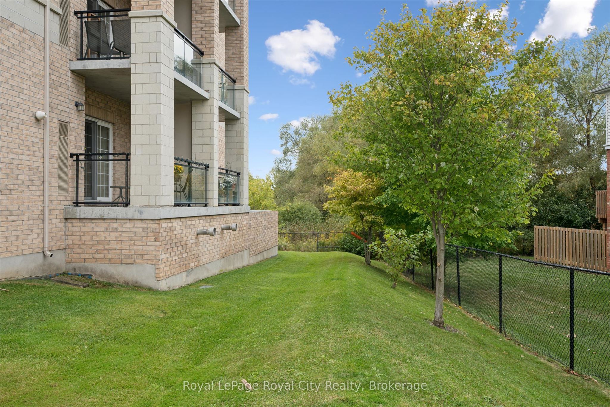 1077 Gordon Street 142