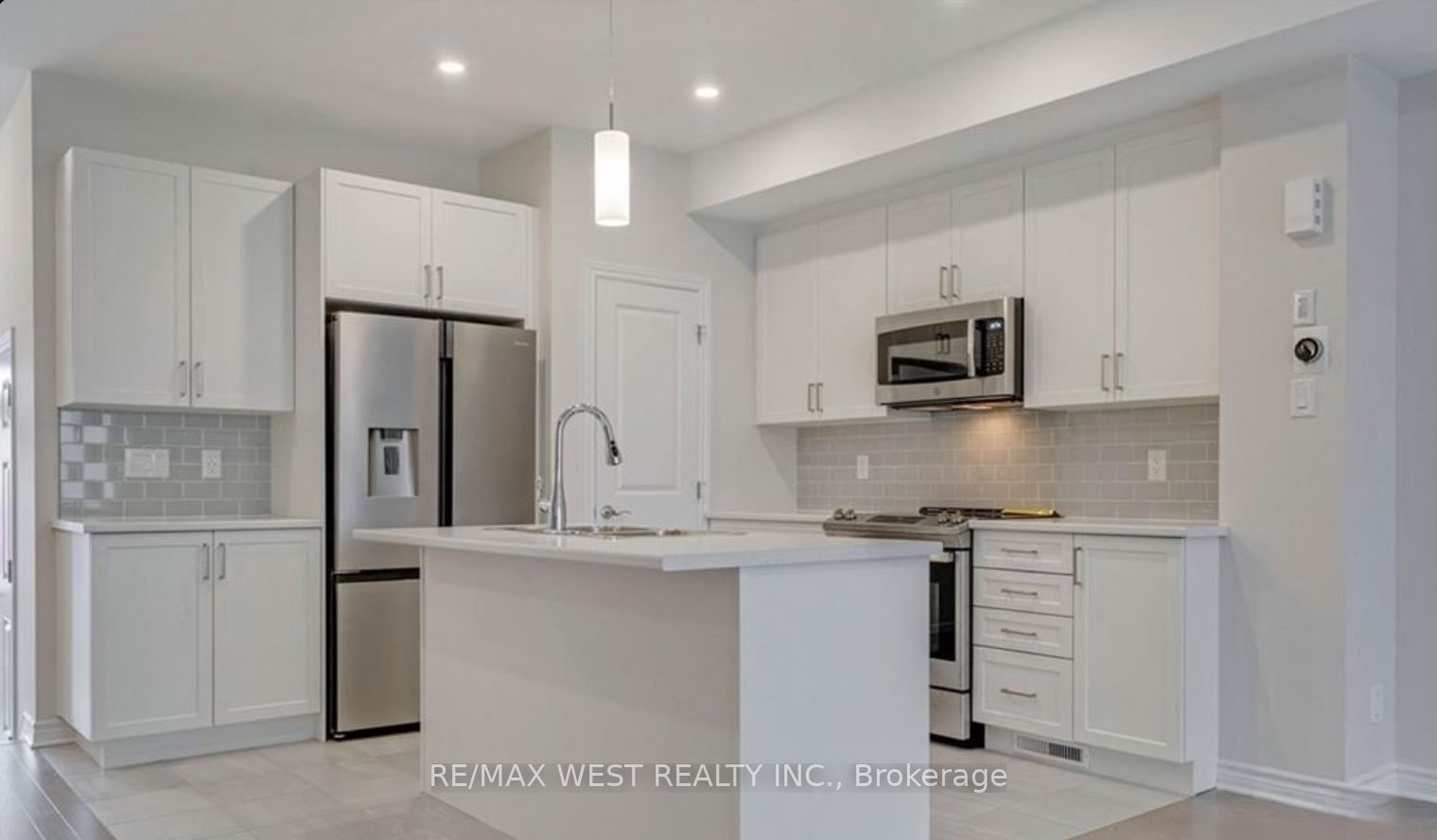 1026 Kijik Crescent