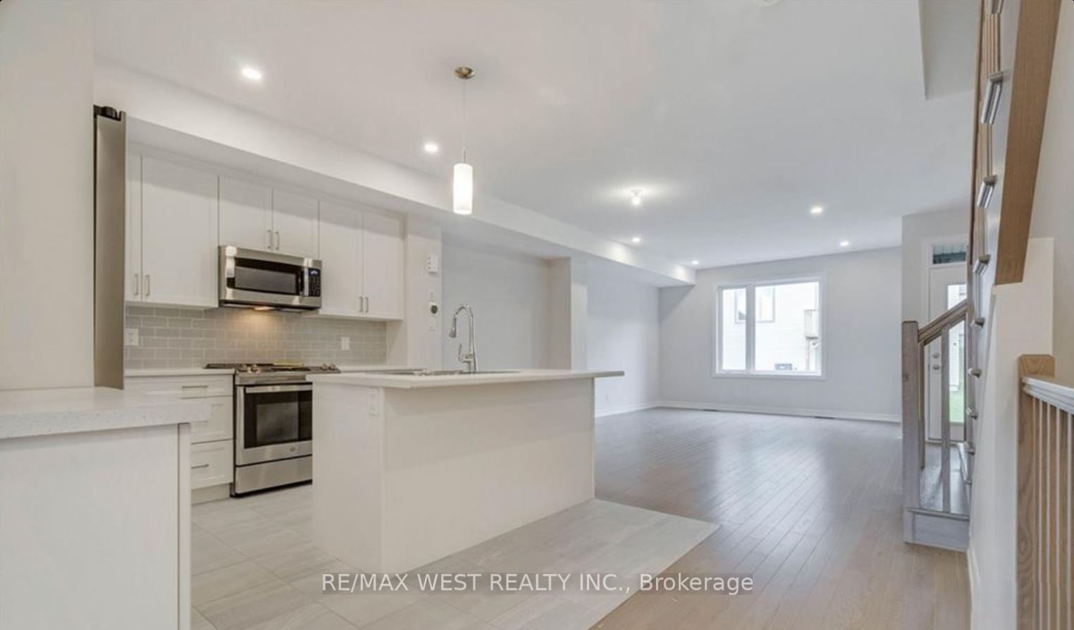1026 Kijik Crescent