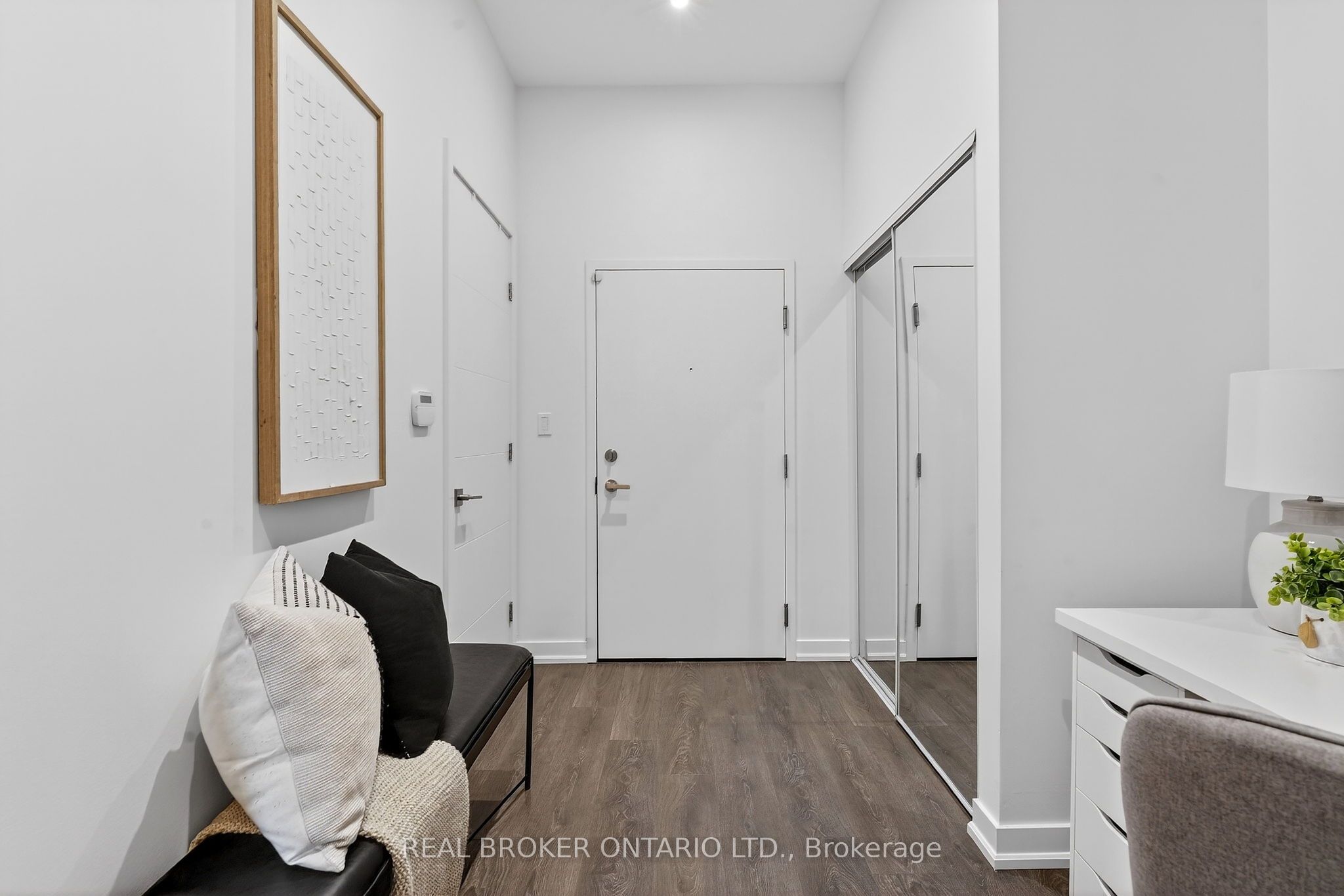 4040 Upper Middle Road 418