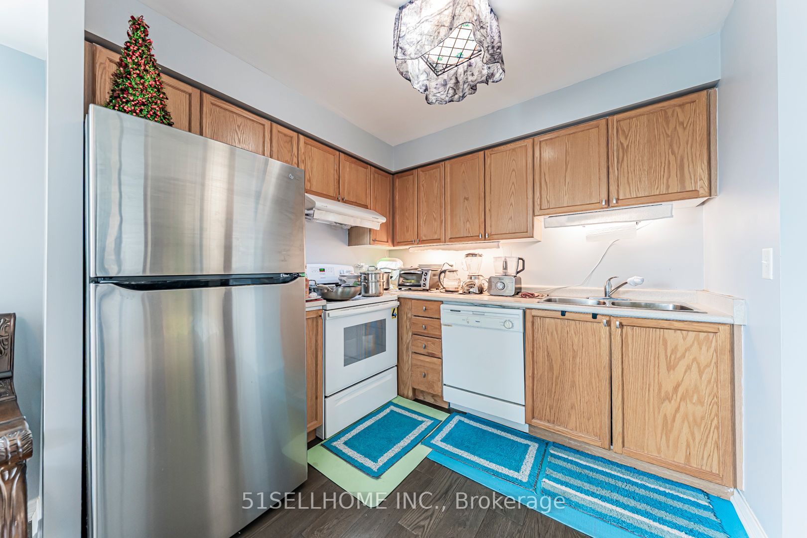 2545 Erin Centre Boulevard 303