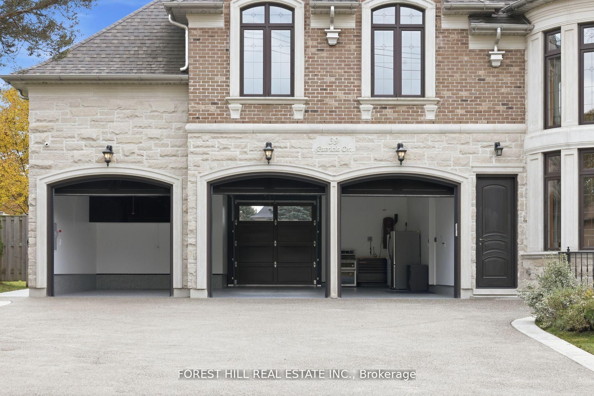 39 Patricia Drive E