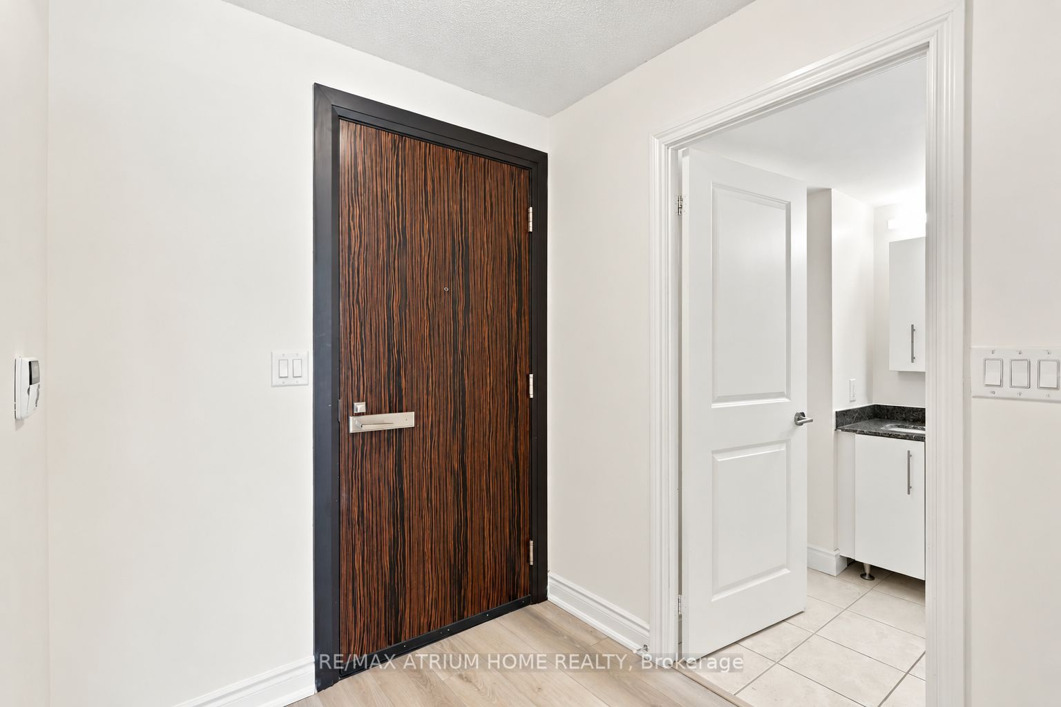 233 South Park Road 602