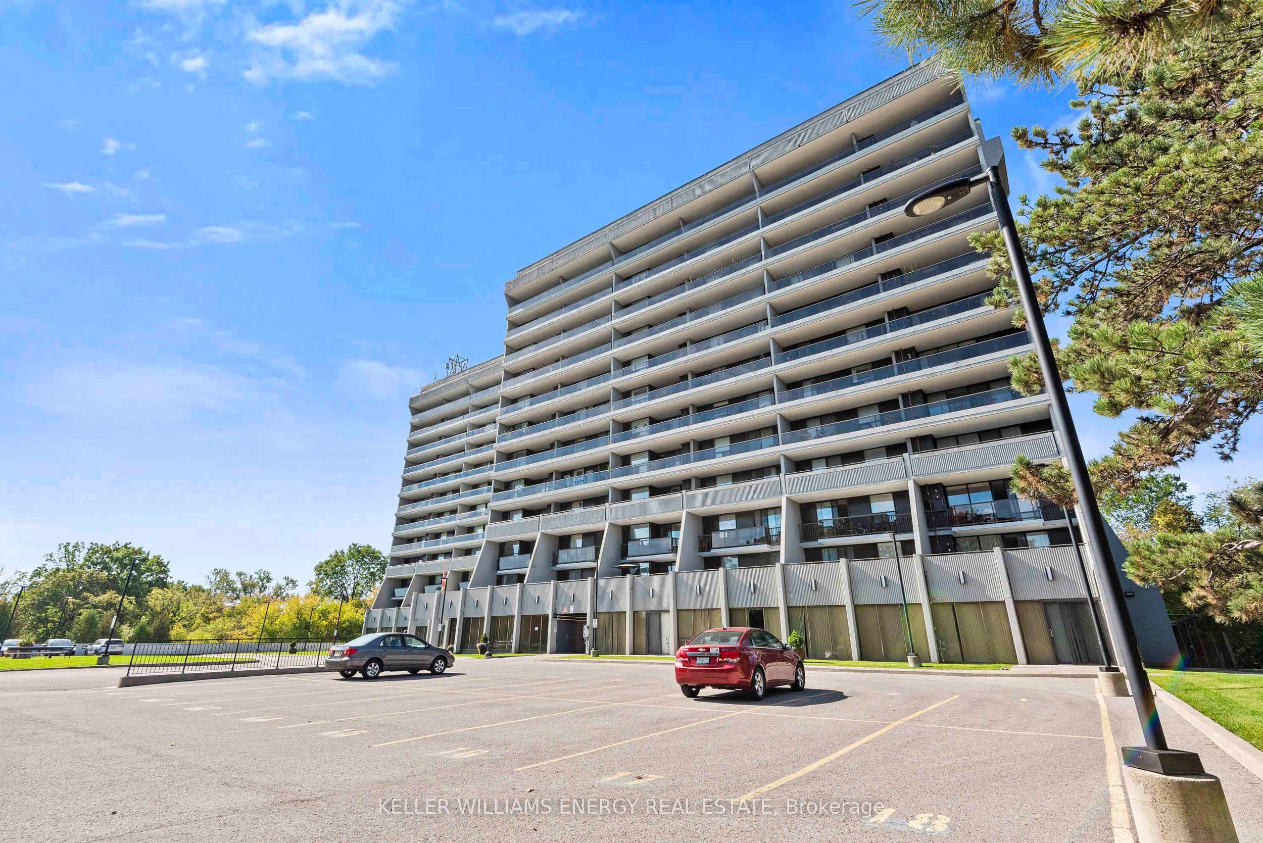 92 Church Street S 1110