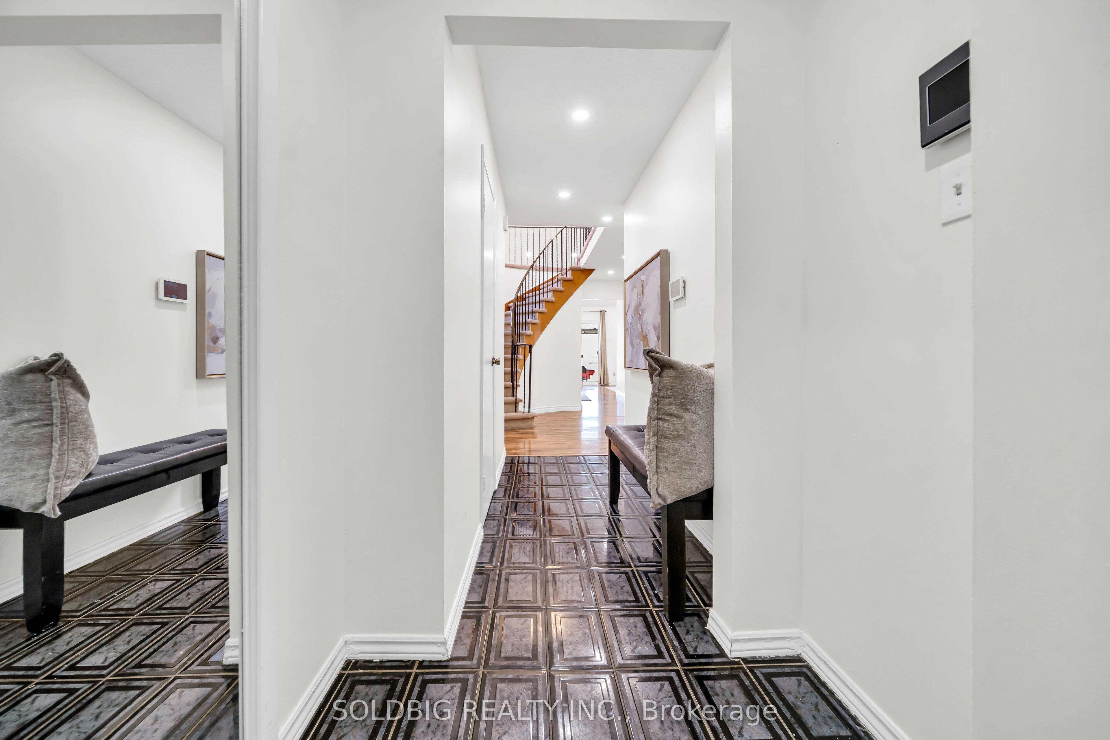 76 Banting Crescent