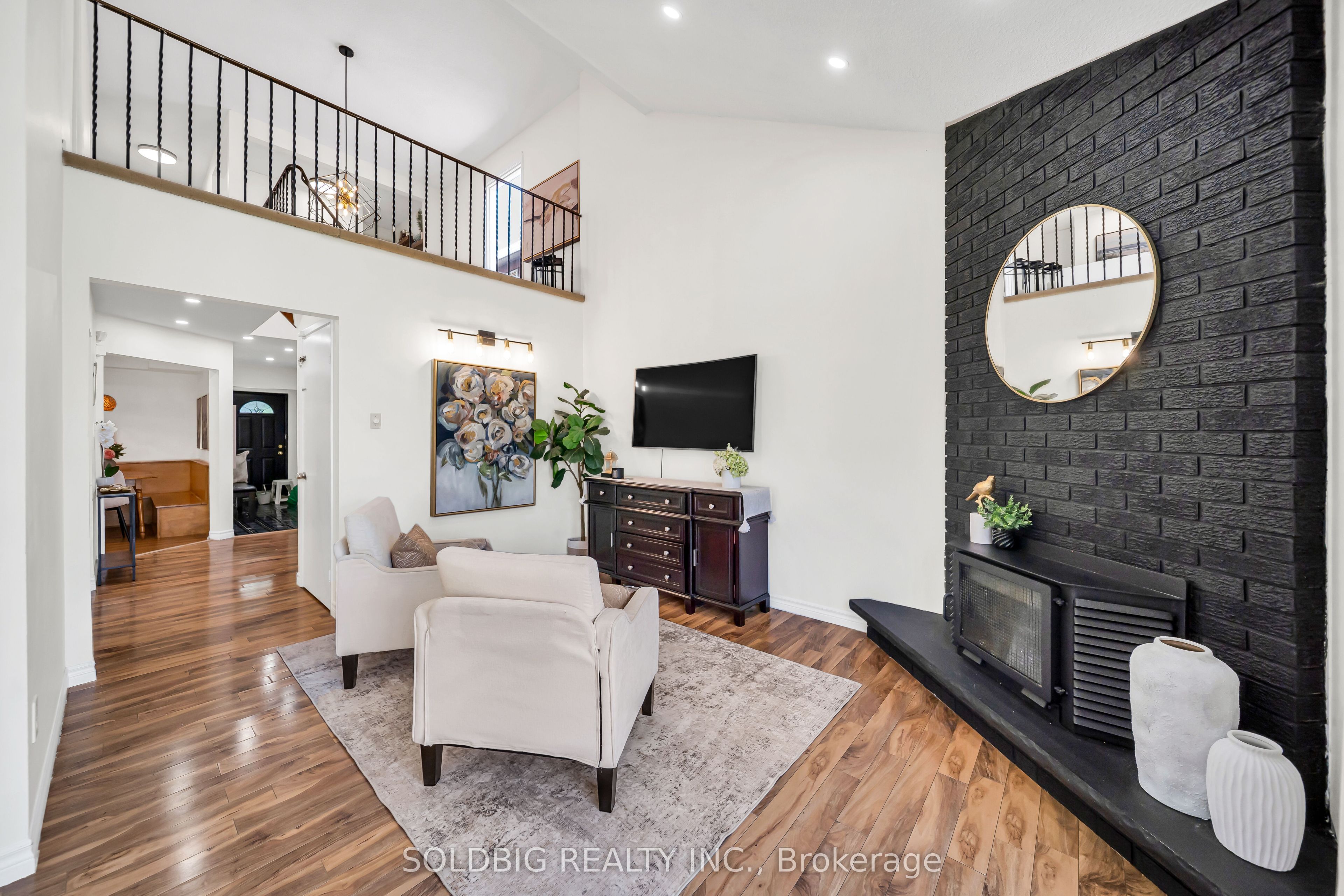 76 Banting Crescent