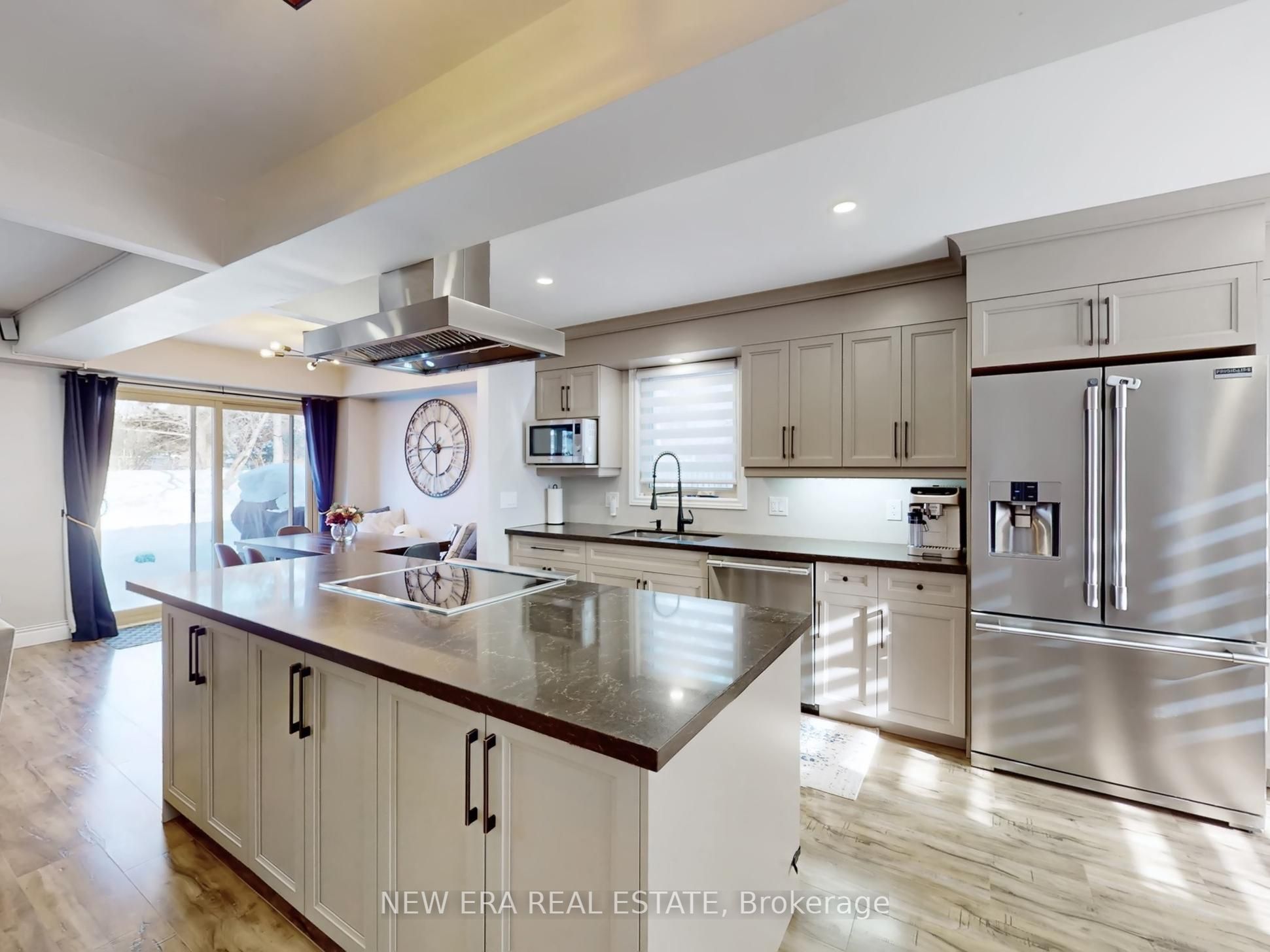 7189 Joliette Crescent