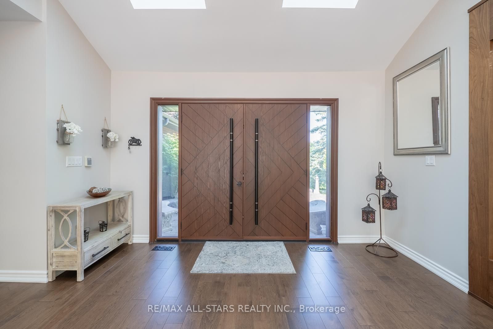 64 Woodbridge Circle